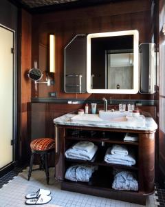 Hotel Les Bains Paris