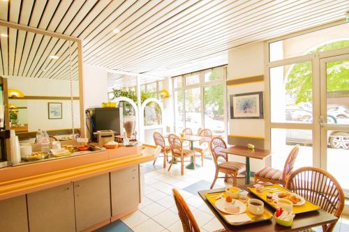 HOTEL LES GENS DE MER EGG HOTEL Dieppe