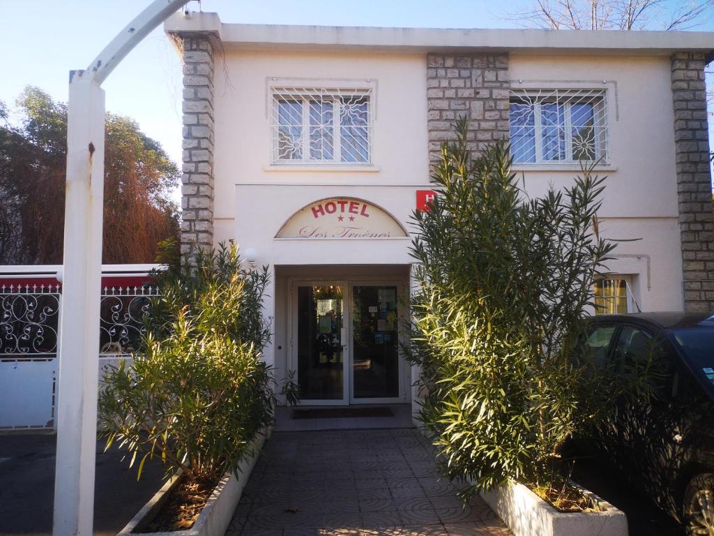 Hotel les Troenes 17 avenue Emile Bertin Sans, 34090 Montpellier