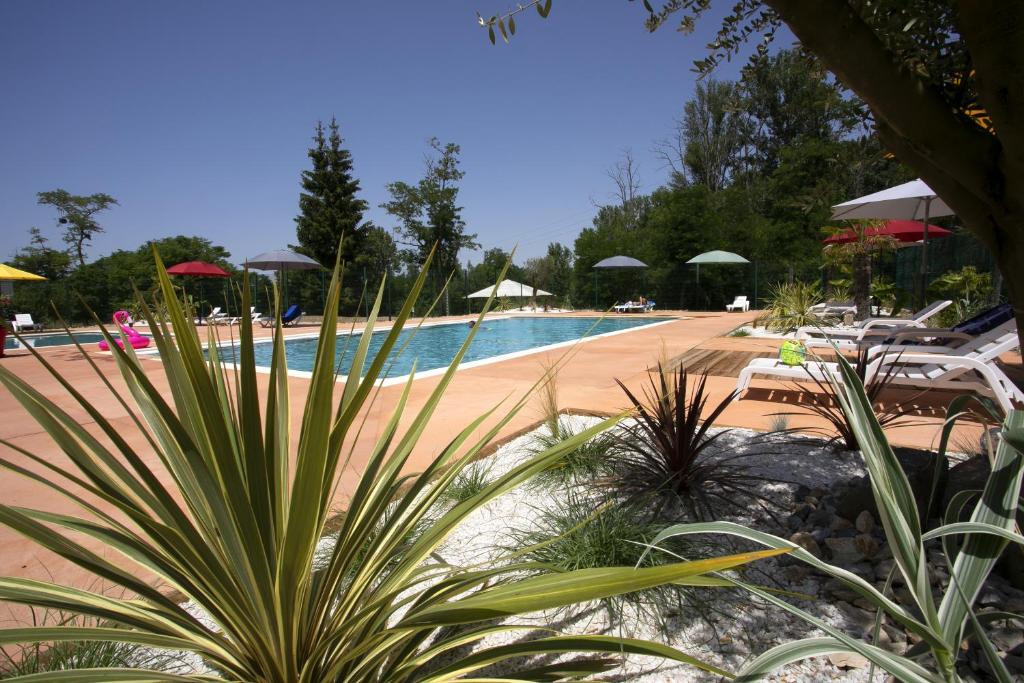 Hotel Les Vieux Acacias 33340 Queyrac