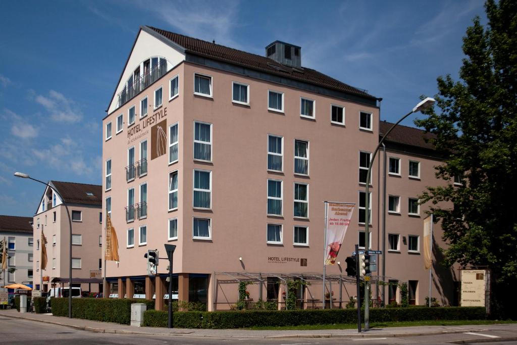 Hotel Lifestyle Flurstraße 2, 84032 Landshut