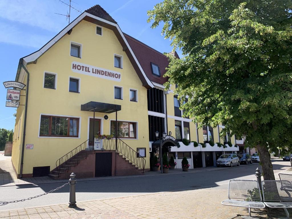 Hôtel Hotel Lindenhof Martin-Luther-Straße 3 74821 Mosbach