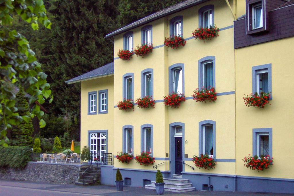 Hotel Lindenhof Laufenstrasse 77, 52156 Montjoie