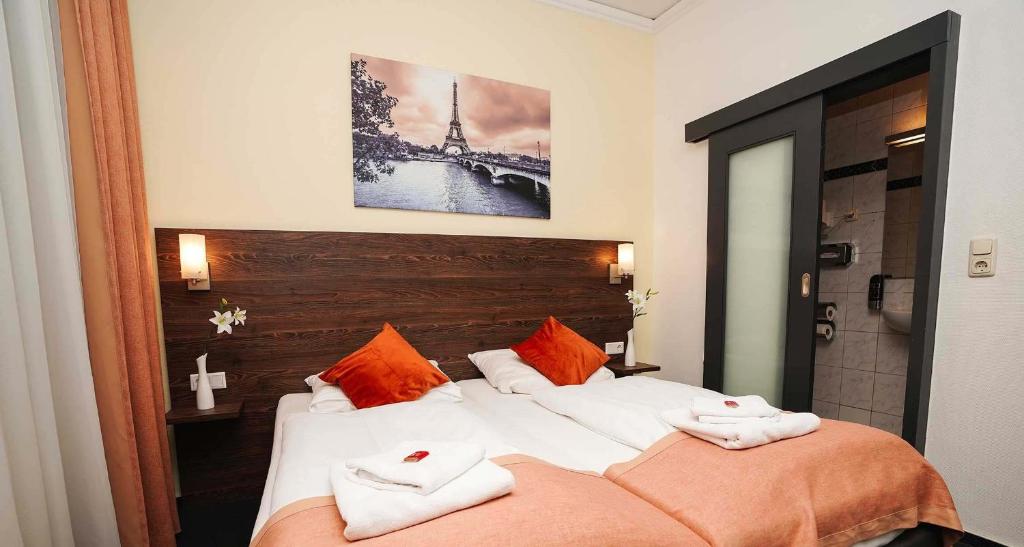 Hotel Little Paris Karlsruher Strasse 8, 60329 Francfort-sur-le-Main