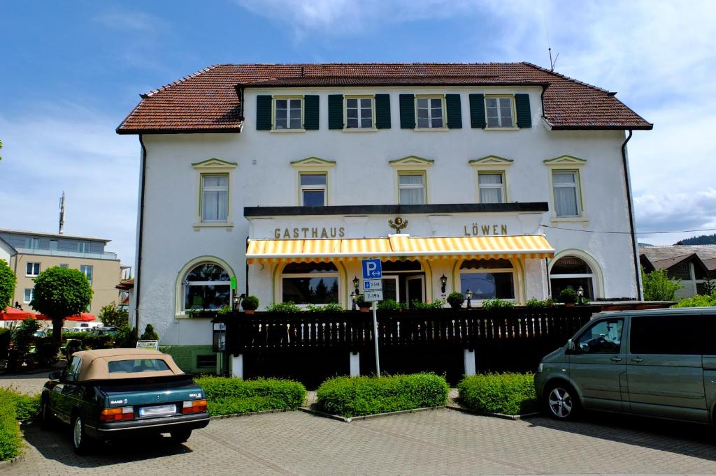 Hôtel Hotel Löwen Bahnhofstr. 16 79199 Kirchzarten