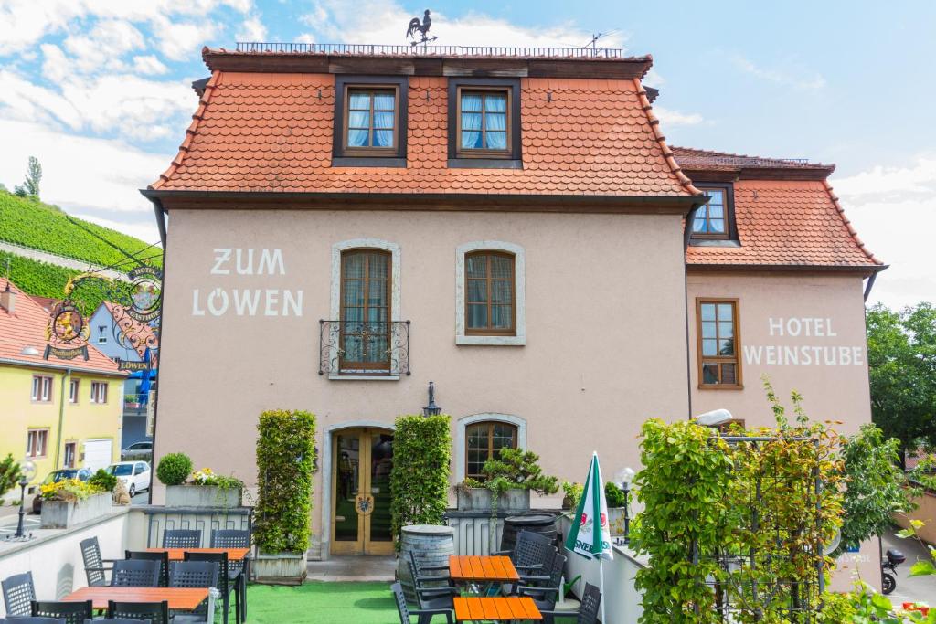 Hôtel Hotel Löwen Ochsenfurter Str. 4 97236 Randersacker