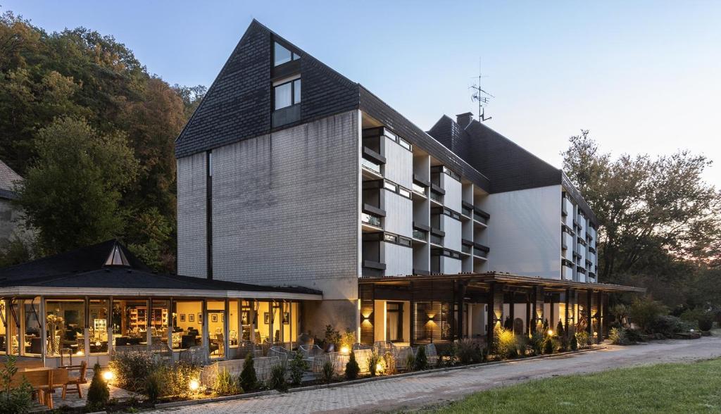 Hôtel Hotel Luisenpark Kurtalstr. 57 76887 Bad Bergzabern