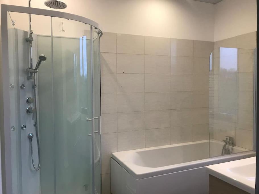 Hotel Mainpromenade ***S 97753 Karlstadt