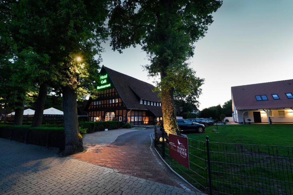 Hôtel Hotel Marktkieker Am Markt 7 30938 Großburgwedel