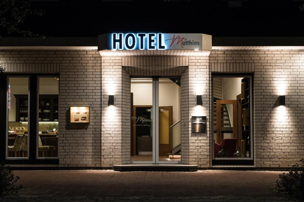 Hotel Matthias Hindenburgstraße 63, 27442 Gnarrenburg