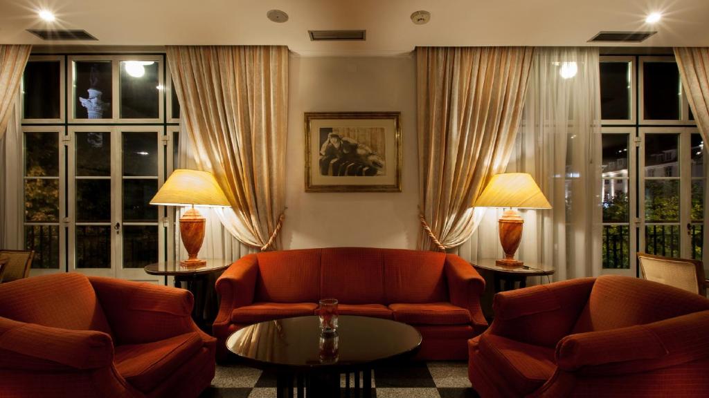 Hôtel Hotel Metropole Praça D. Pedro IV, 30 1100-200 Lisbonne