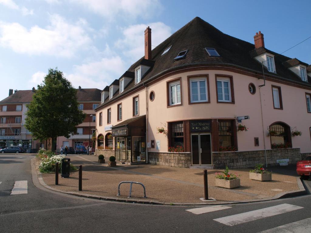 Hôtel Hôtel Moderne 1 Place de la Gare 27140 Gisors