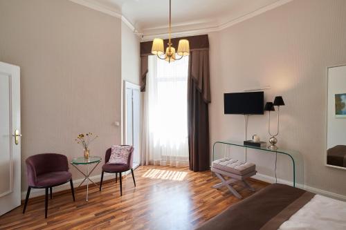 Hotel Monopol - Central Station