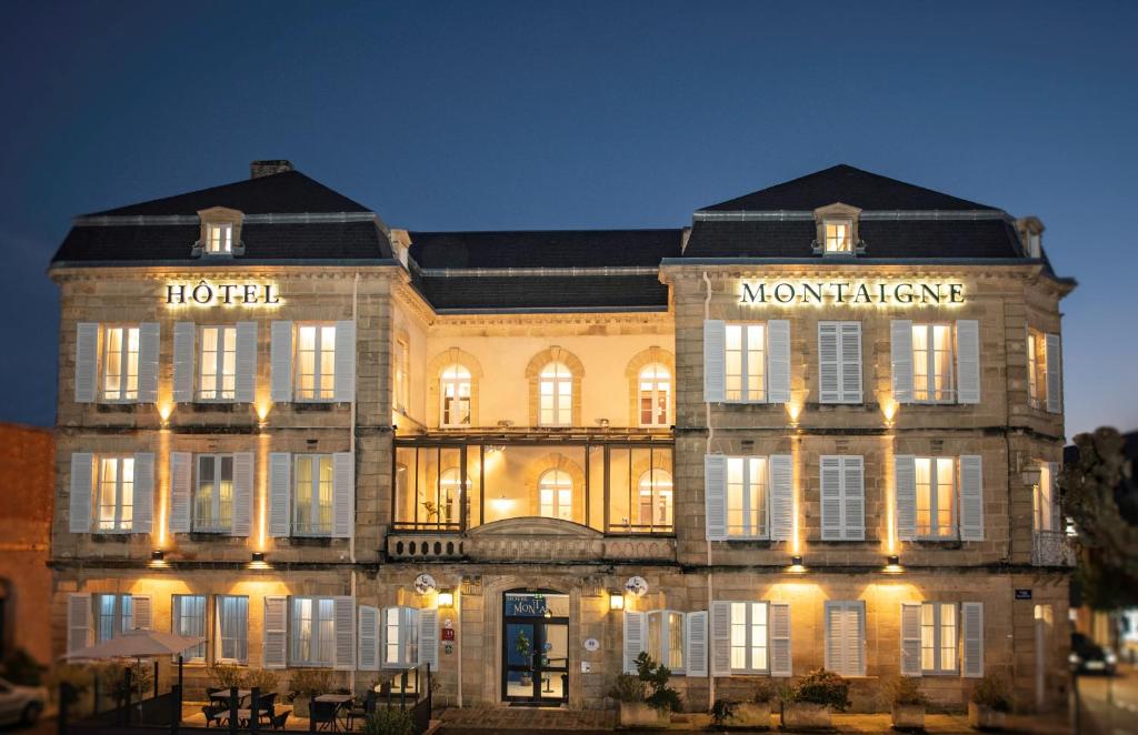 Hôtel Hôtel Montaigne Place Pasteur 24200 Sarlat-la-Canéda