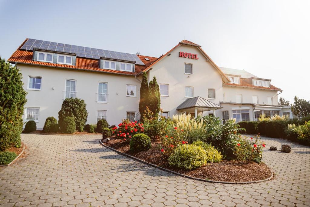 Hotel Montana Limburg Am Schlag 19, 65549 Limburg an der Lahn