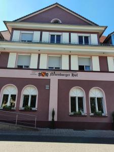 Hotel Neuenburger Hof