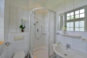 Hotel Neugebauer Am Rheinsteig Garni