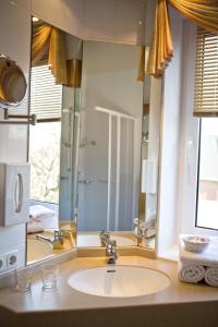 Hôtel Hotel Neuwarft Nordseestr. 20 25899  Dagebüll Schleswig-Holstein