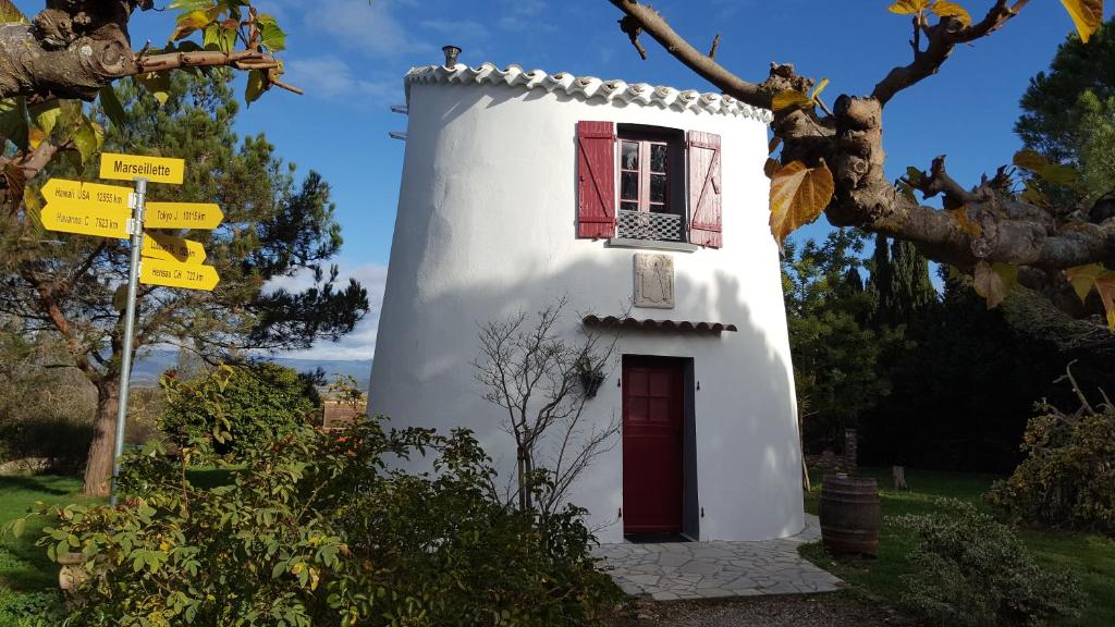 Hôtel Hotel Ô Fil de L'ô Av. Du Languedoc. 11800 Marseillette