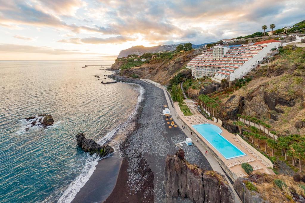 Hotel Orca Praia Estrada Monumental-Praia do Arieiro, 9000-236 Funchal