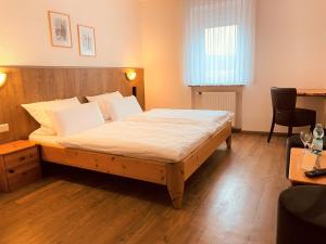 Hôtel Hotel Orthwein -kostenfreie Parkplätze- Kasselerstrasse 48 35091 Cölbe Hesse