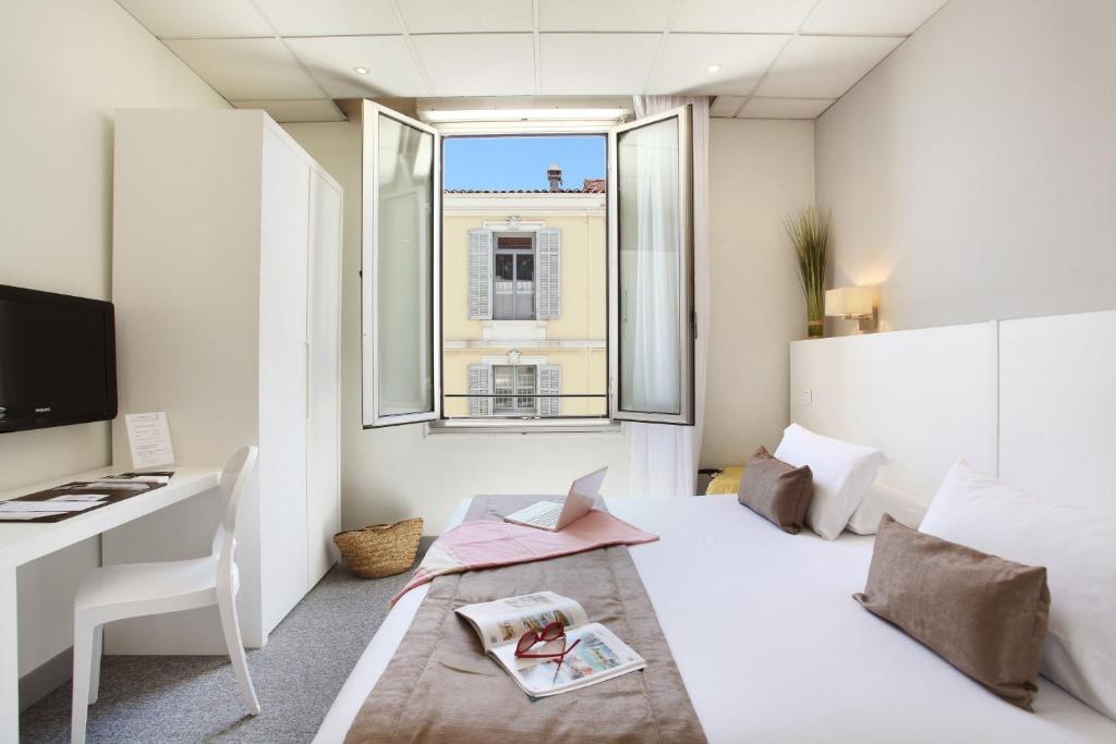 Hôtel Hôtel P.L.M. 3 Rue Hoche 06400 Cannes
