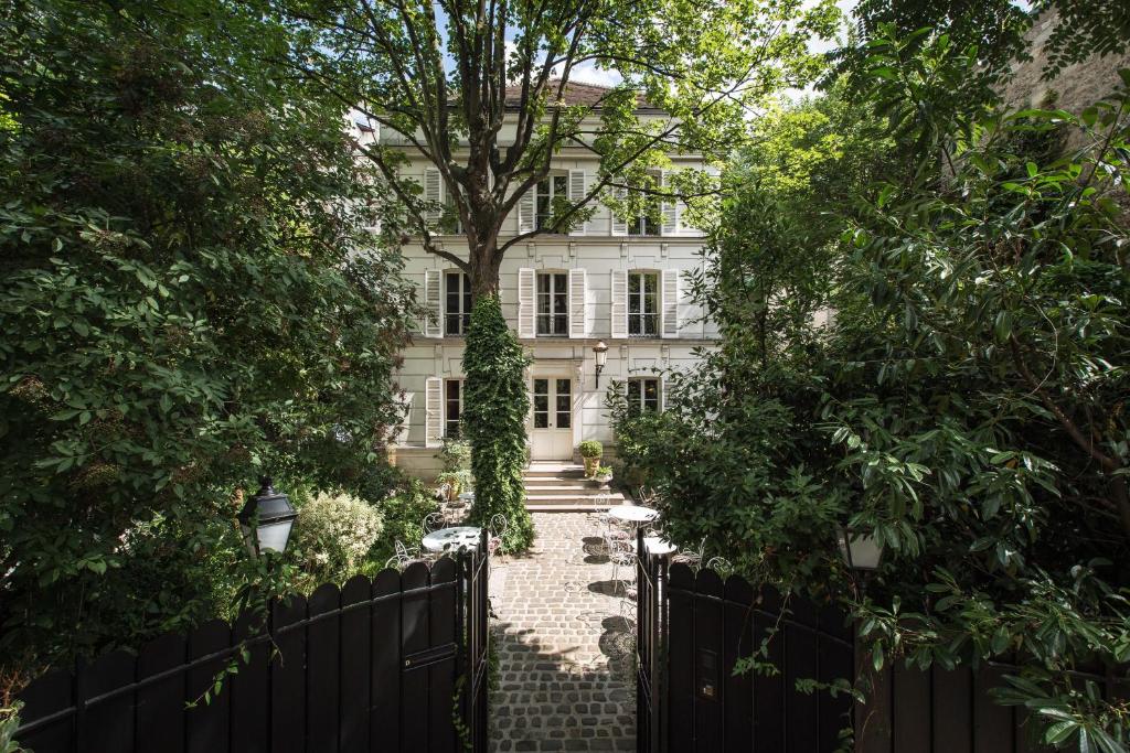 Hôtel Hôtel Particulier Montmartre Pavillon D 23 Avenue Junot 75018 Paris