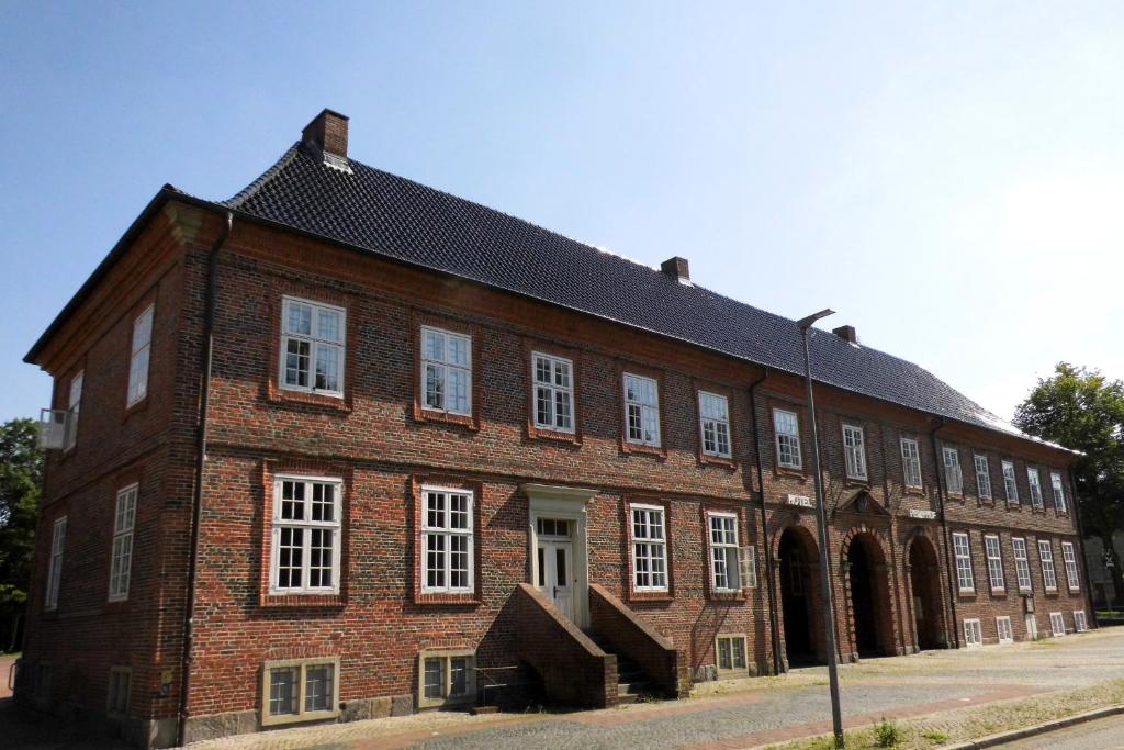 Hotel Pelli Hof Rendsburg by Tulip Inn Materialhofstr. 1, 24768 Rendsburg