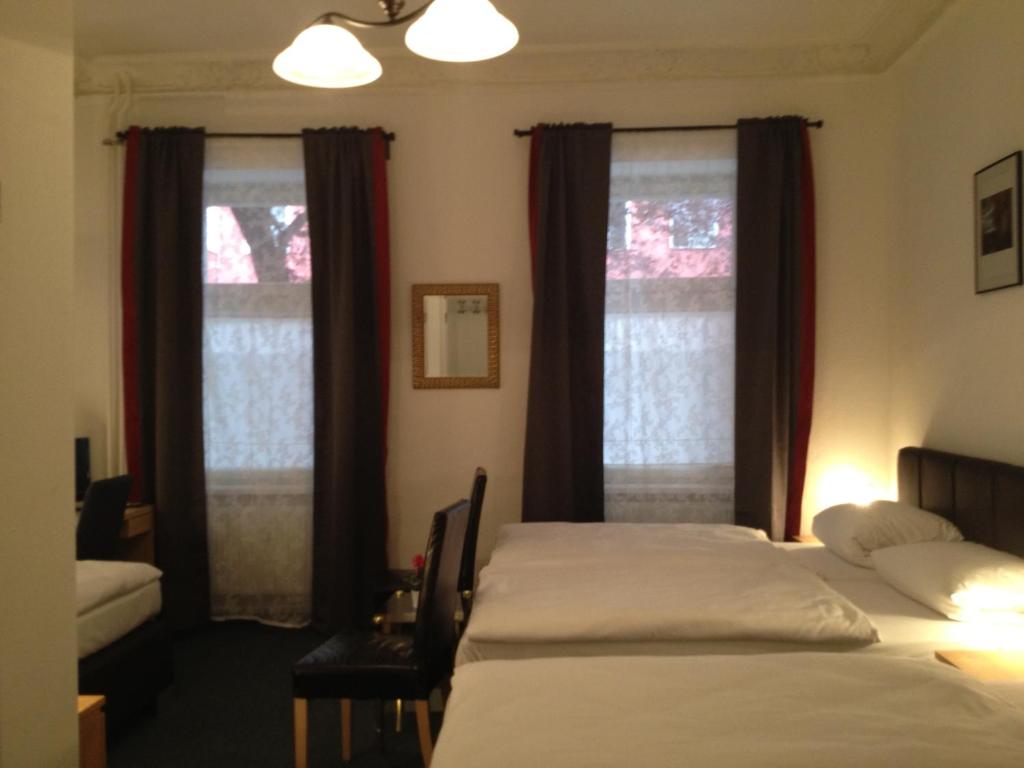 Hôtel Hotel-Pension Dorma Gustav-Freytag-Str. 4 10827 Berlin