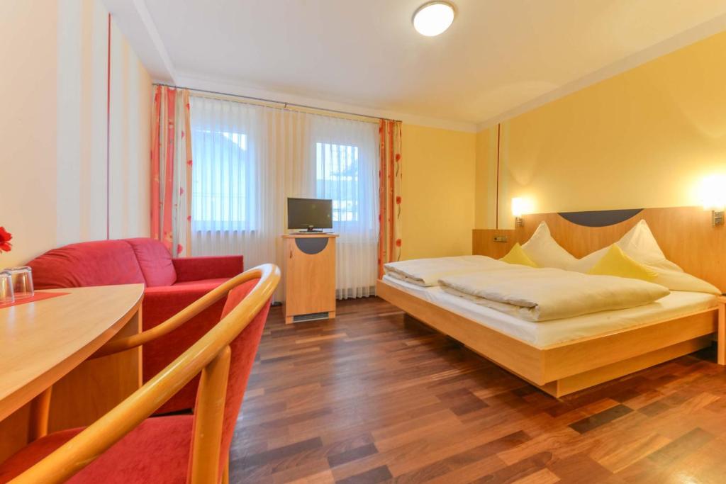 Hôtel Hotel Peterhof Kirchstr. 1 89165 Dietenheim