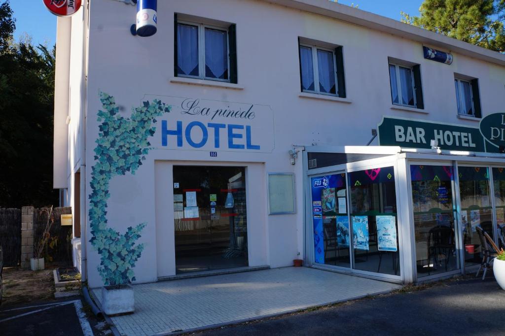 Hôtel Hotel Pinede 181 Avenue Valentin 85160 Saint-Jean-de-Monts