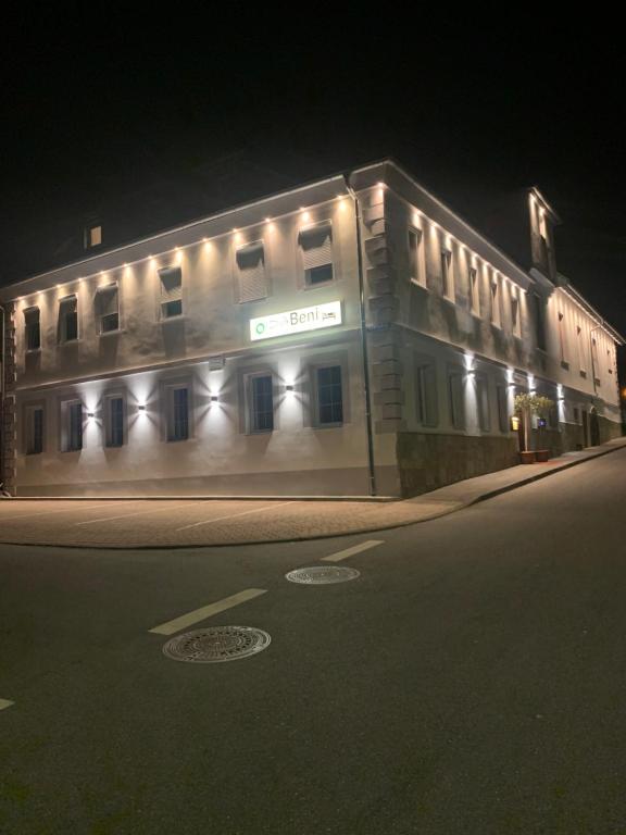 Hotel Pizzeria Da Beni 21 Lampoldshauser Straße, 74239 Kochersteinsfeld