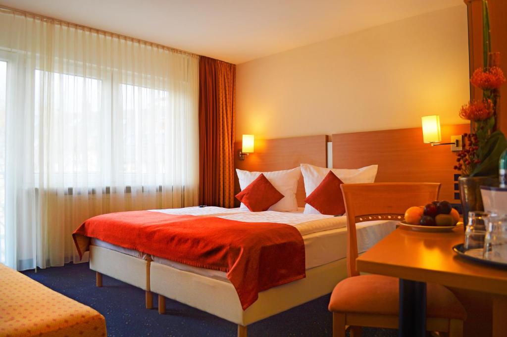 Hôtel Hotel Plaza Esslinger Str. 8 60329 Francfort-sur-le-Main