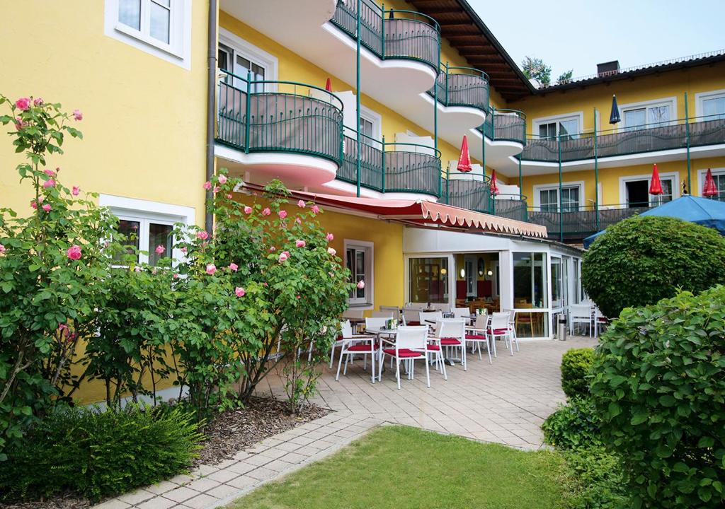 Hotel Promenade Kurallee 20, 94072 Bad Füssing