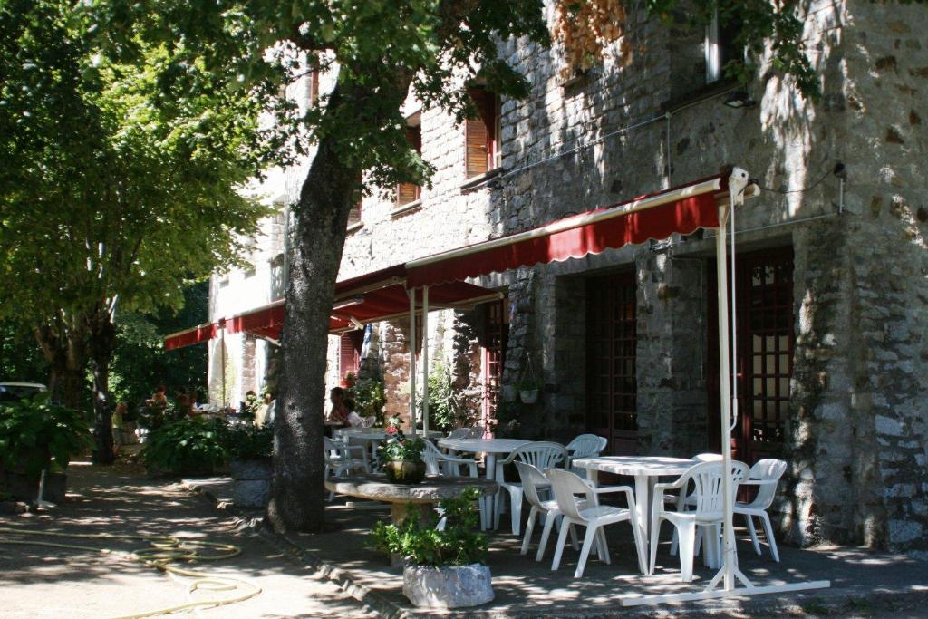 Hôtel - Pub Le Petit Bosquet RN 193, 20250 Santo-Pietro-di-Venaco