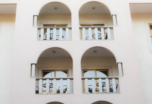 Hotel Rainha D. Amélia, Arts & Leisure