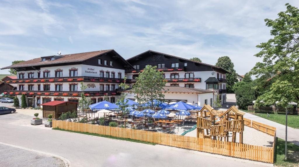 Hotel Räucherhansl Oberteisbach 2, 84180 Loiching