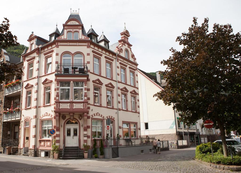 Hotel Ravene Ravenéstraße 43, 56812 Cochem