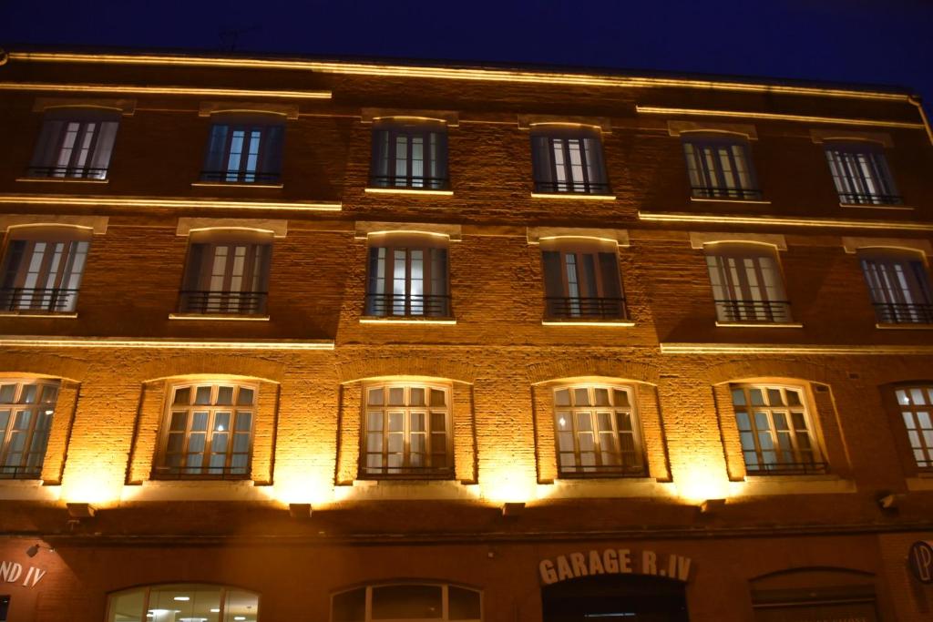 Hôtel Hôtel Raymond 4 Toulouse 16 rue Raymond IV 31000 Toulouse