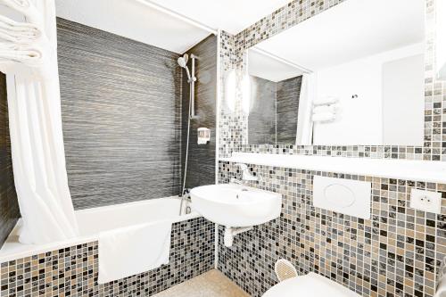 Hotel RBX - Roubaix Centre