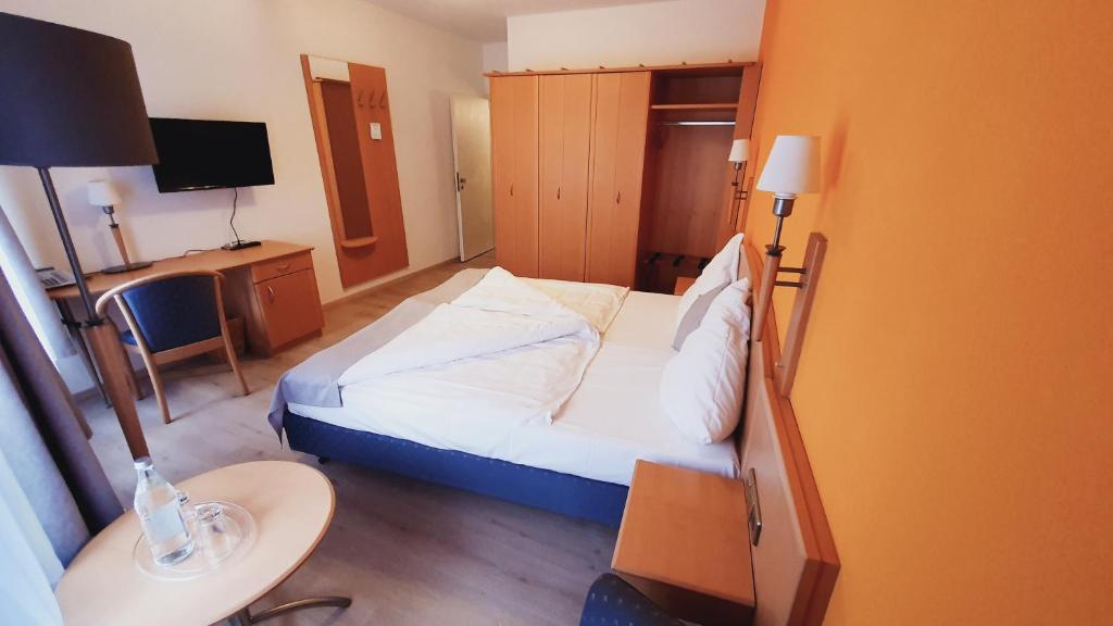 Hotel Rebmann Weinstraße 8, 76829 Leinsweiler