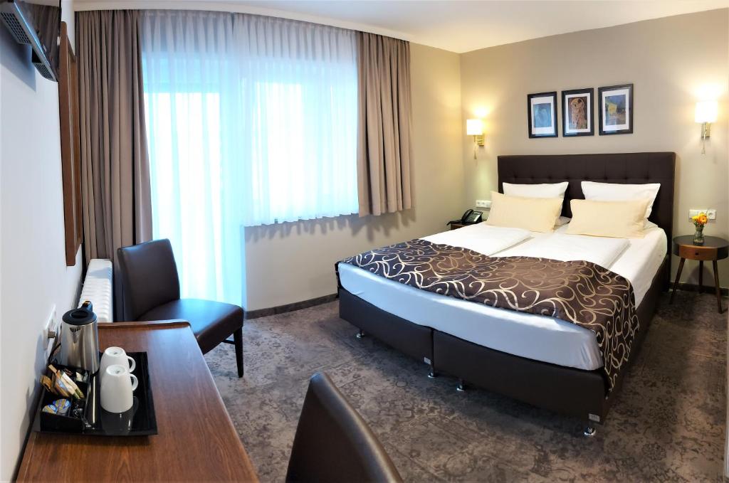 Hôtel Hotel Regina 40 Bismarckstraße 67059 Ludwigshafen