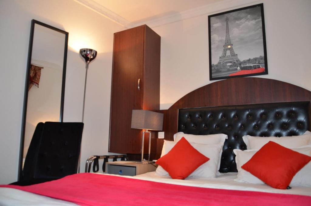 Hôtel Hotel Regina Montmartre 94 Boulevard de Rochechouart 75018 Paris