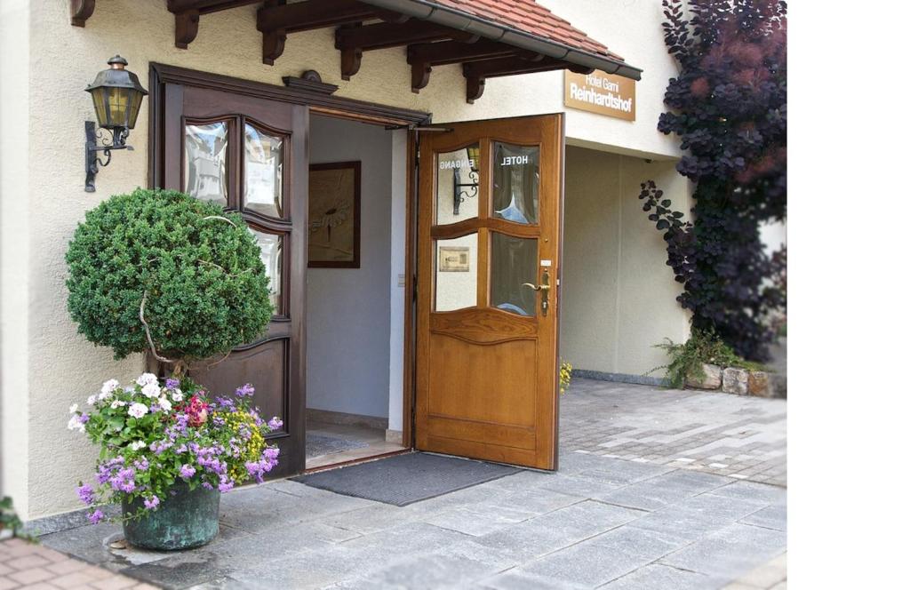 Hotel Reinhardtshof Garni Reinhardtstr. 13, 72649 Wolfschlugen
