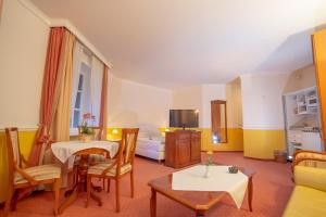 Hôtel Hotel Residenz Rennhack Hagenstraße 1 18375 Prerow Mecklembourg-Poméranie