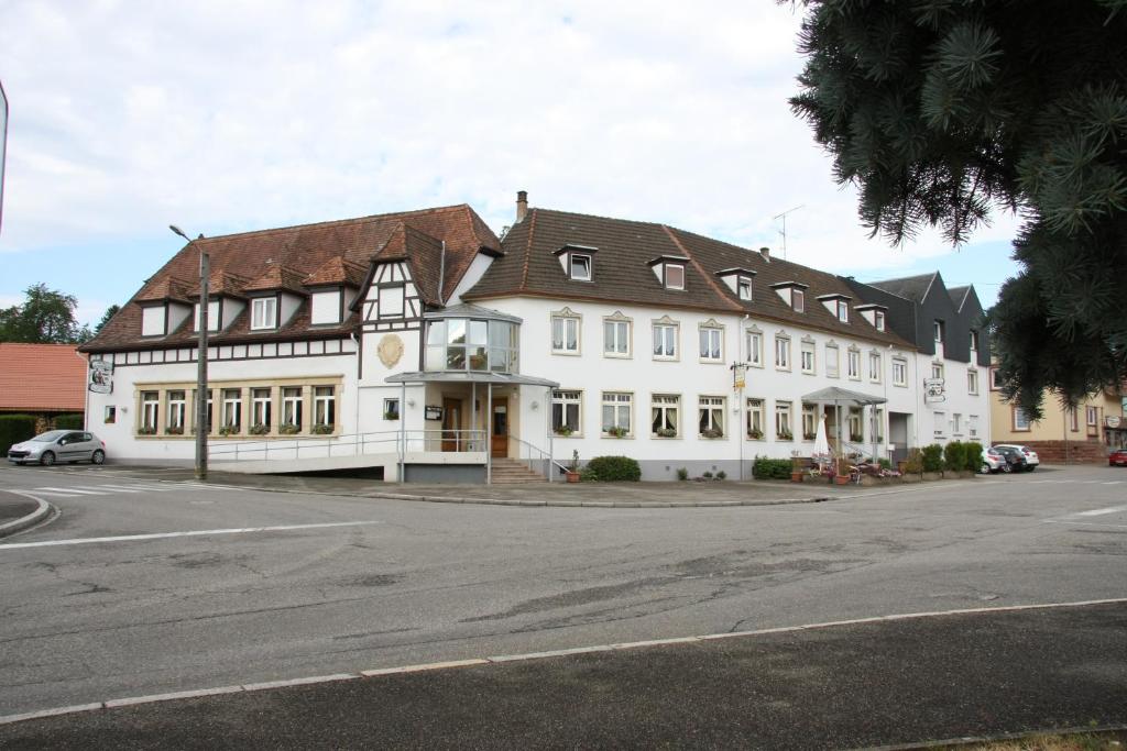 Hôtel Hôtel Restaurant À L'Etoile 1 Route De Woerth 67250 Merkwiller-Pechelbronn