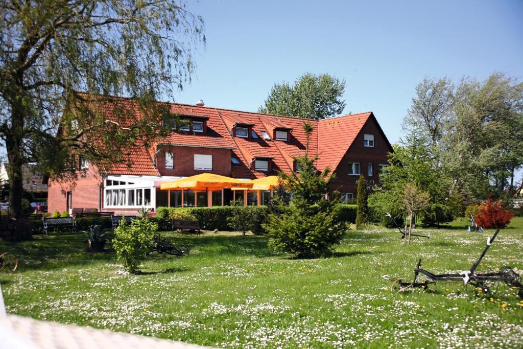 Hotel & Restaurant Am Wasser Dorfstr. 79, 18556 Breege