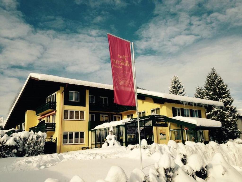 Hotel-Restaurant Bellevue von Hertling Strasse 1a, 83324 Ruhpolding