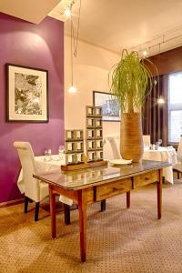 Hotel Restaurant \