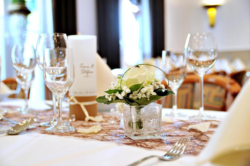 Hôtel Hotel Restaurant Bürgerklause Tapken Hauptstrasse 8 49681 Garrel